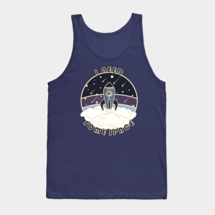 I need some space - Spaceship in purple Tank Top